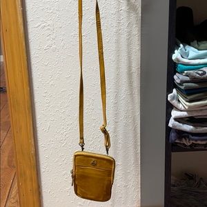 Phone crossbody leather pouch